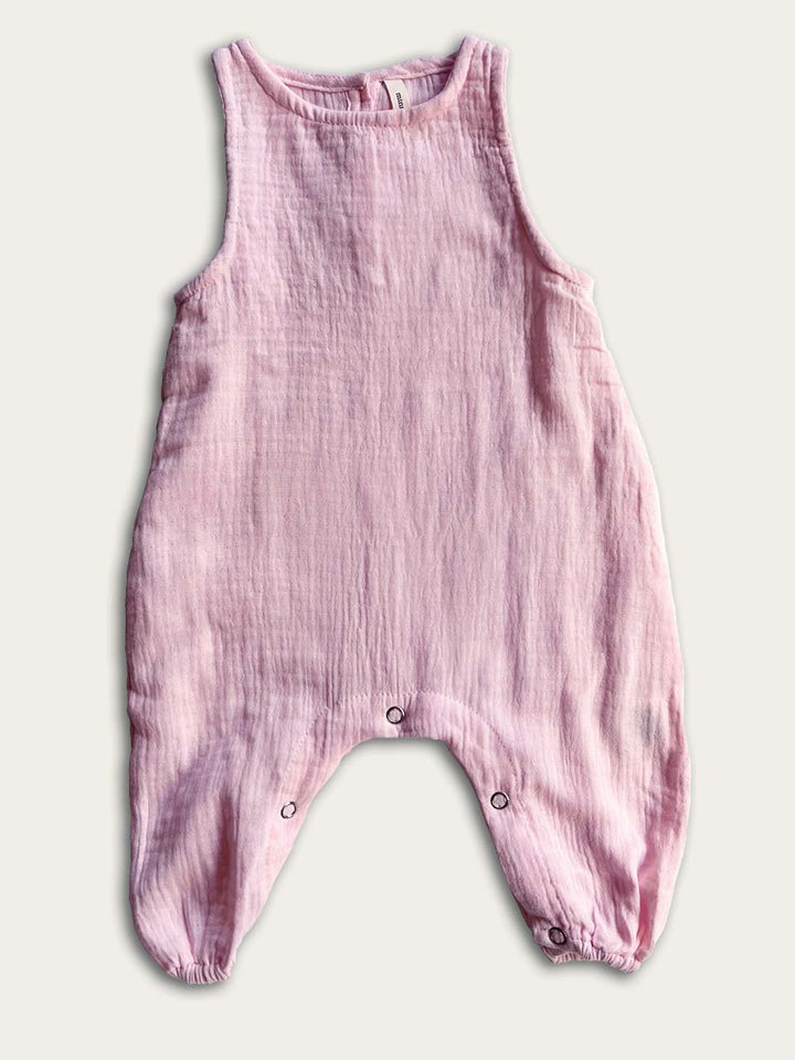 Baby jumpsuit sleeveless in light pink front