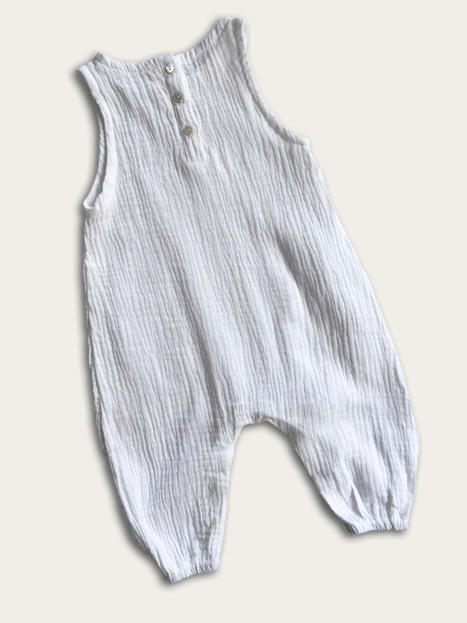 Baby jumpsuit sleeveless in white back