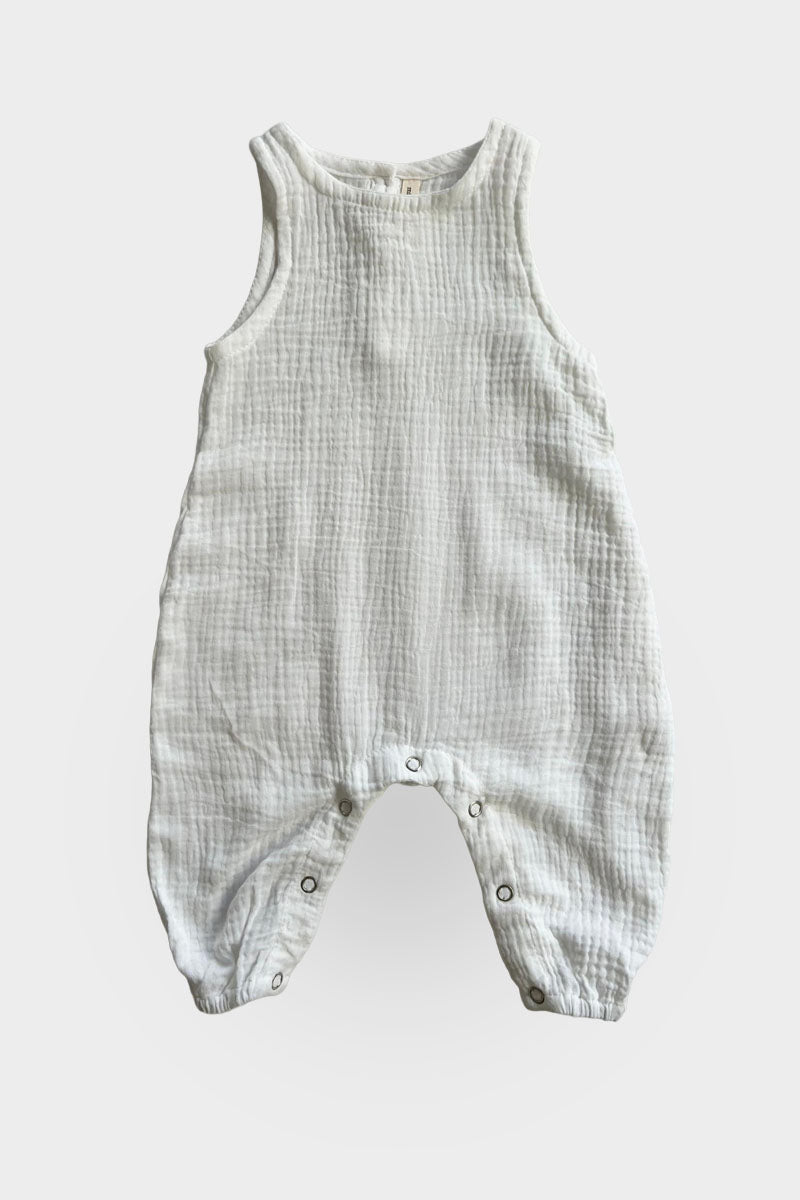 Baby jumpsuit sleeveless in white front view